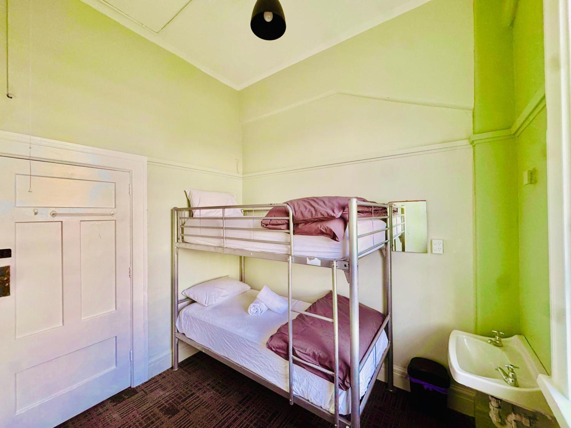 Crashpalace Backpackers Napier Eksteriør billede
