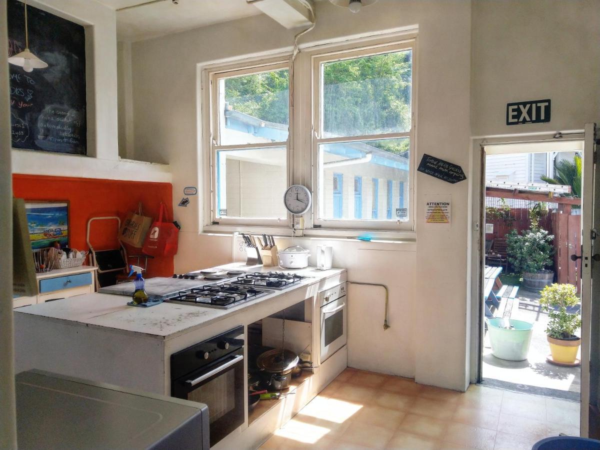 Crashpalace Backpackers Napier Eksteriør billede